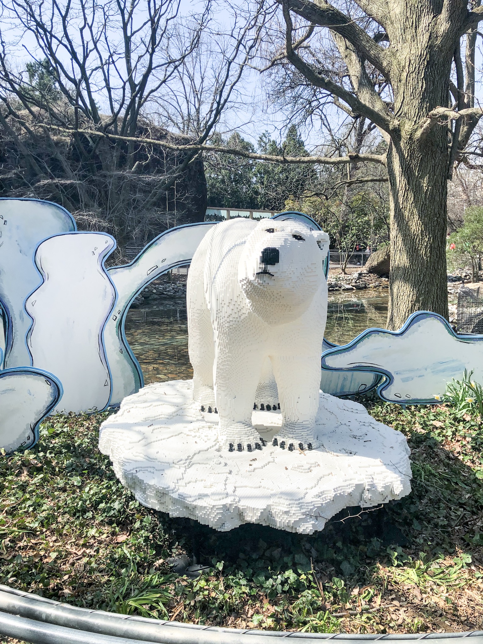 Lego Polar bear at Philadelphia Zoo and Zoo books for kids