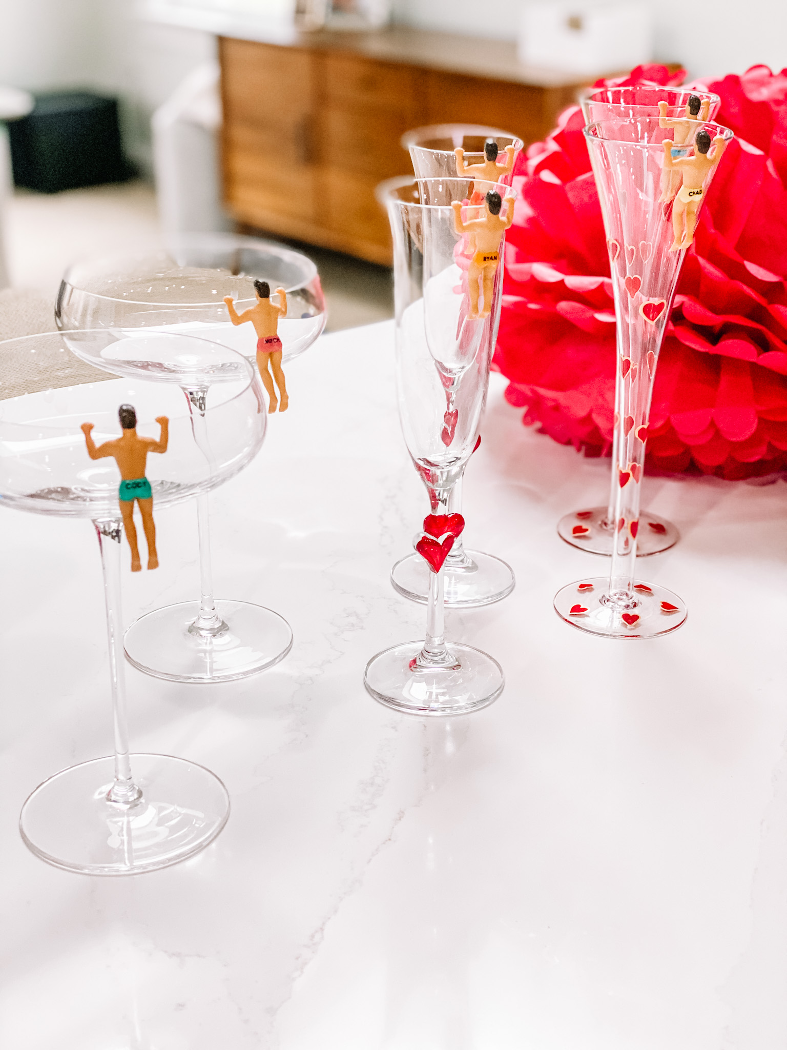 Mark your galentine's day glasses in style with these wine markers.