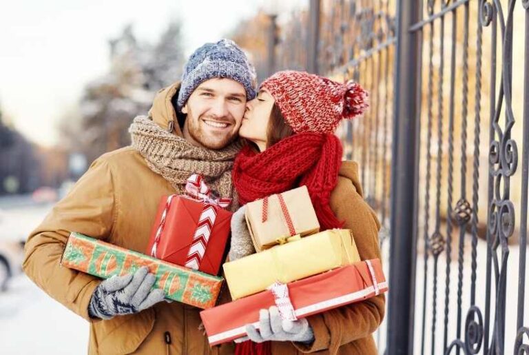 The Best Christmas Romance Books for an Enchanting Holiday